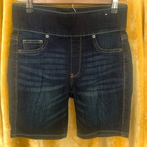 New jean shorts without the tags